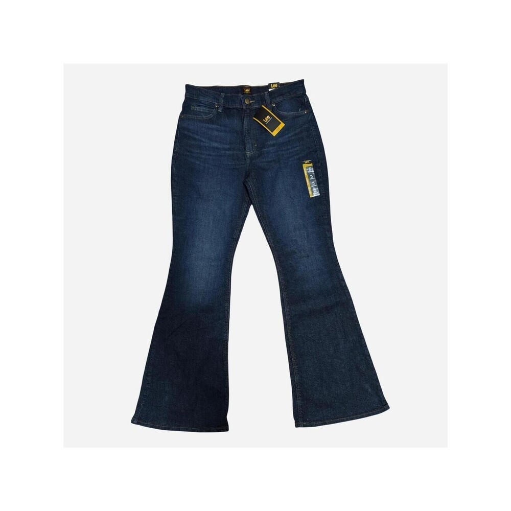 👖 The Perfect Vintage-Vibe Lee Flare Jeans